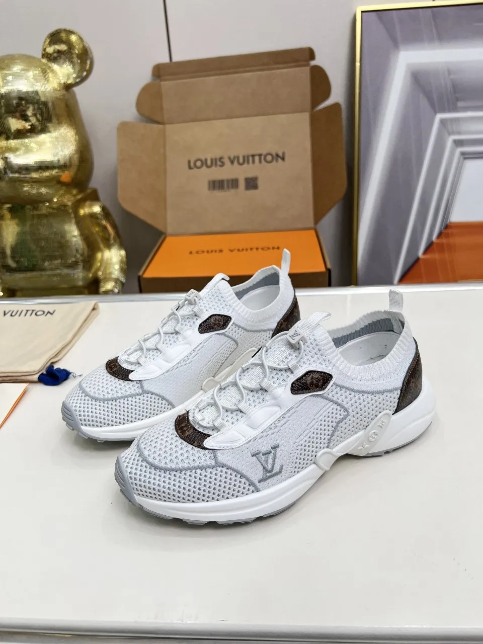 Men's Men's Shoes💰540 Men's and Women's LV Olym Men's Shoes💰ia sneakers are knitted technical fabric body with Monogram canvas trim, elastic laces and pull tabs for easy on and off, and light outsoles embellished with Monogram flowers for a comfortable and elastic wearing experience. Knitted technical fabric shoelaces, Louis Vuitton elements 35-45 (34*45*46* custom-made, non-refundable and non-exchangeable)
